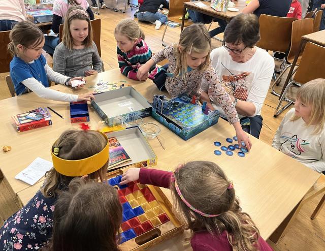 2. Spielefest